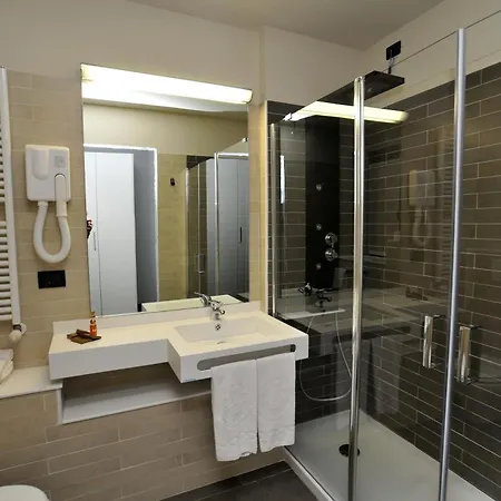 Garibaldi Hotell 4*