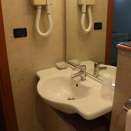 Garibaldi Otel 4*
