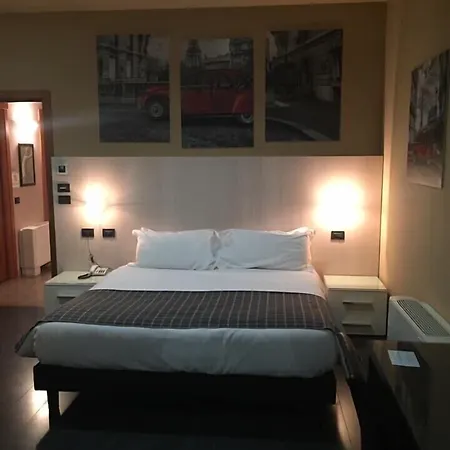 Otel Garibaldi 4*