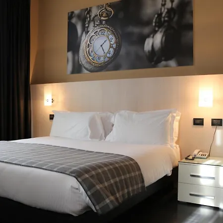 Garibaldi Hotel Verceil