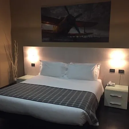 Garibaldi Hotel Verceil